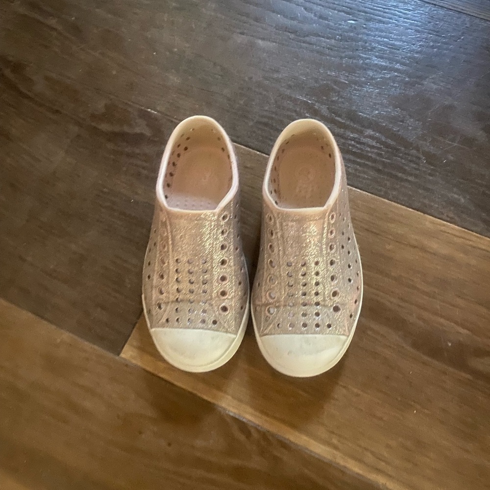 Native Pink Sandal Toddler size 9